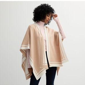 O/S fits most Poncho reversible Cream & Sandstone